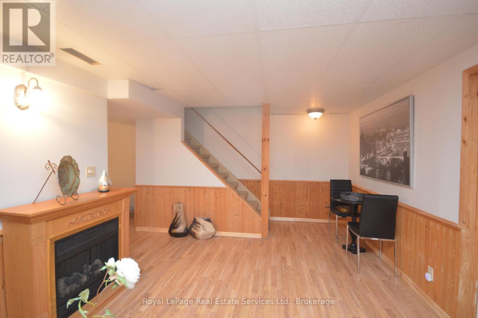 












1002 CREE AVENUE

,
Woodstock (Woodstock - North),




Ontario
N4T1A2


