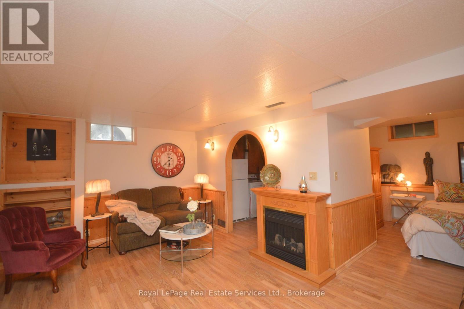 












1002 CREE AVENUE

,
Woodstock (Woodstock - North),




Ontario
N4T1A2

