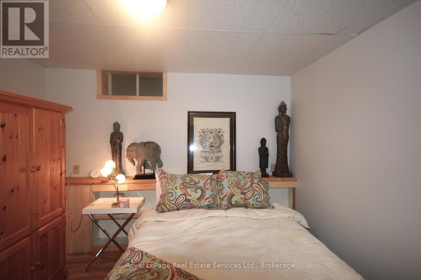 












1002 CREE AVENUE

,
Woodstock (Woodstock - North),




Ontario
N4T1A2

