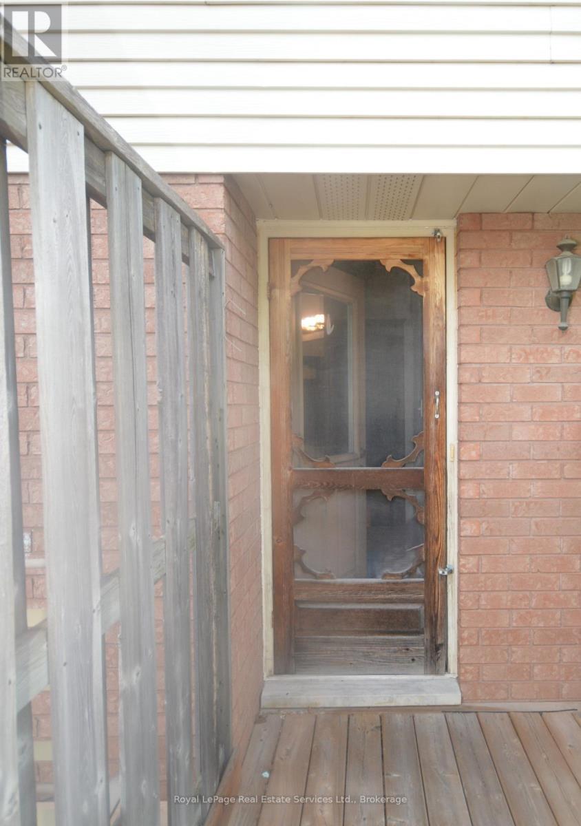 












1002 CREE AVENUE

,
Woodstock (Woodstock - North),




Ontario
N4T1A2

