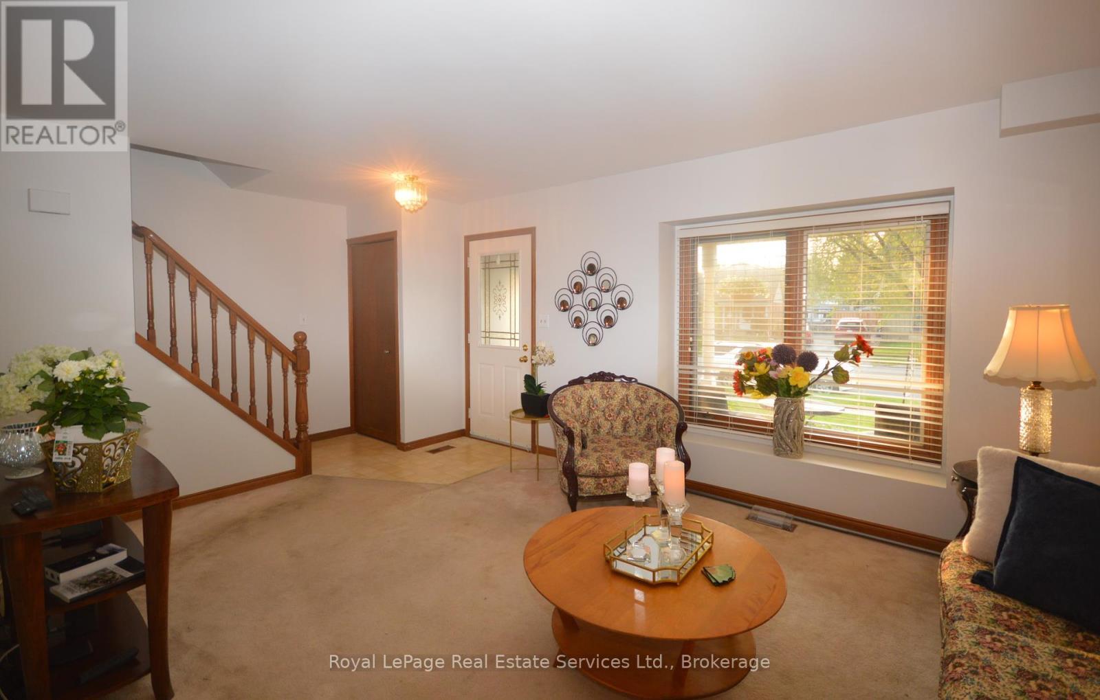 












1002 CREE AVENUE

,
Woodstock (Woodstock - North),




Ontario
N4T1A2

