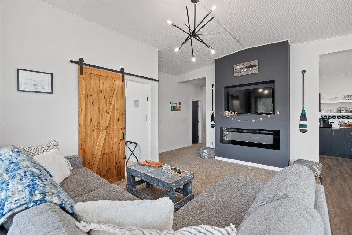









800


Idabel Lake

Road, 9,
Kelowna,




BC
V0H 1N0

