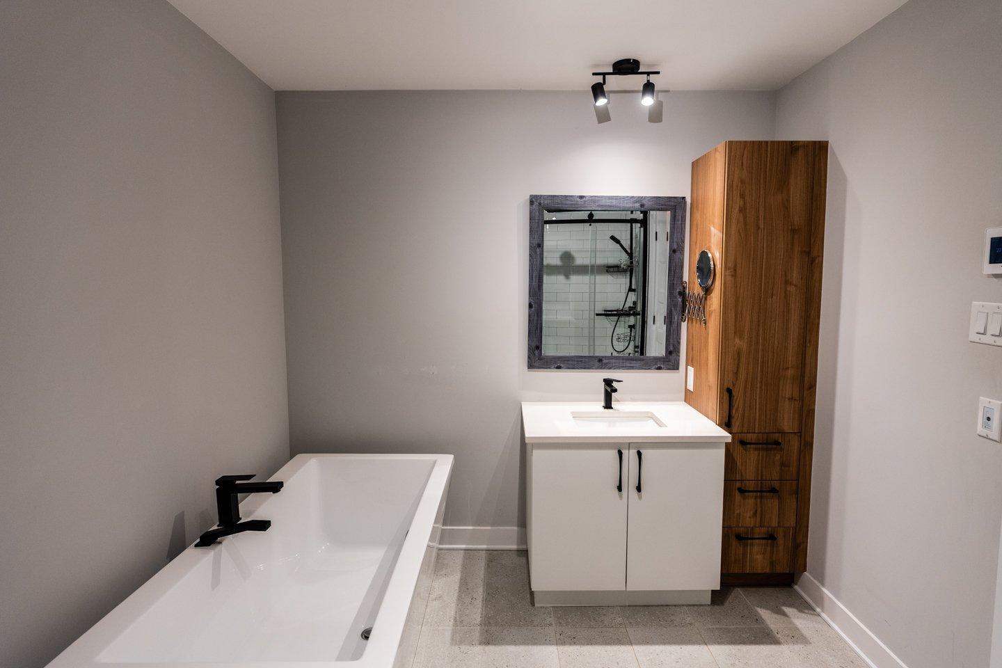 









729


Rue Magnone

,
Granby,




QC
J2H3J4

