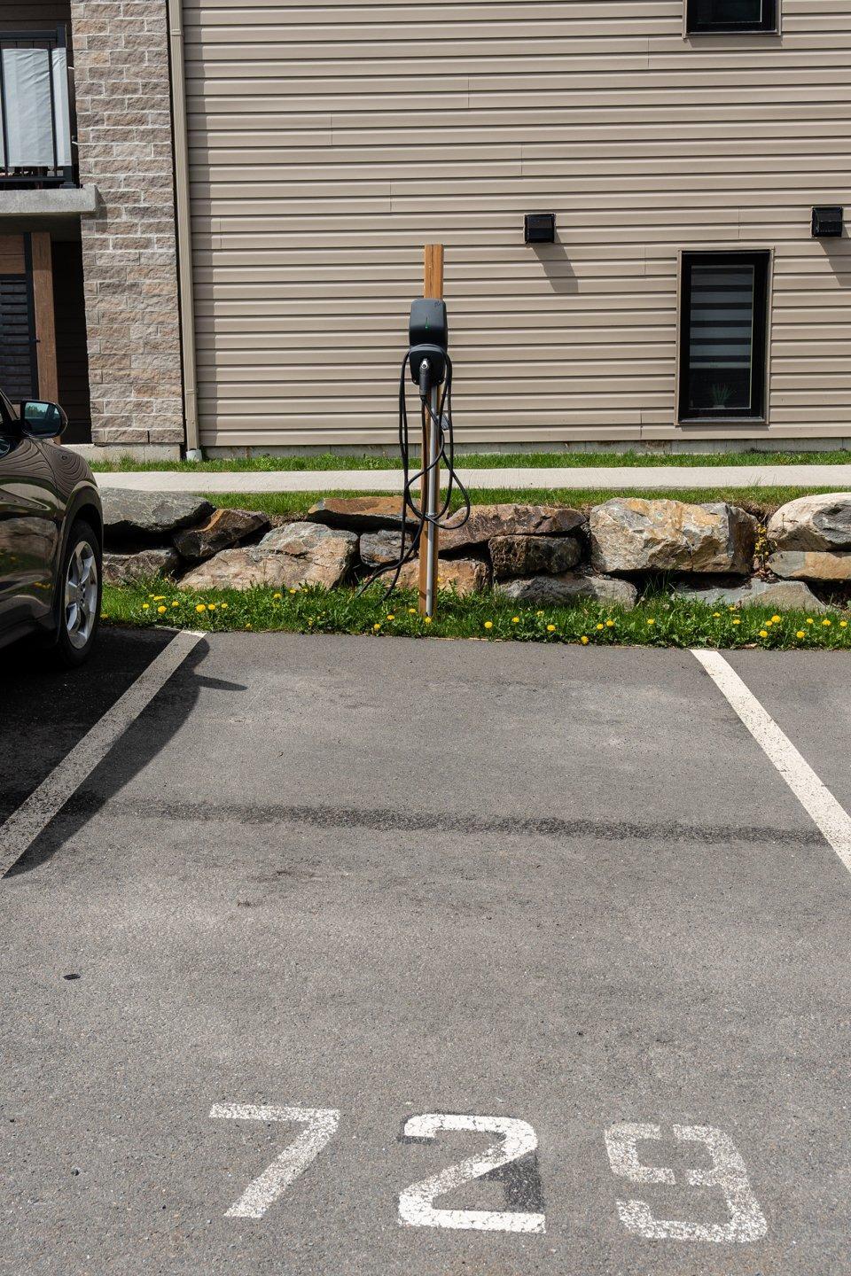 









729


Rue Magnone

,
Granby,




QC
J2H3J4

