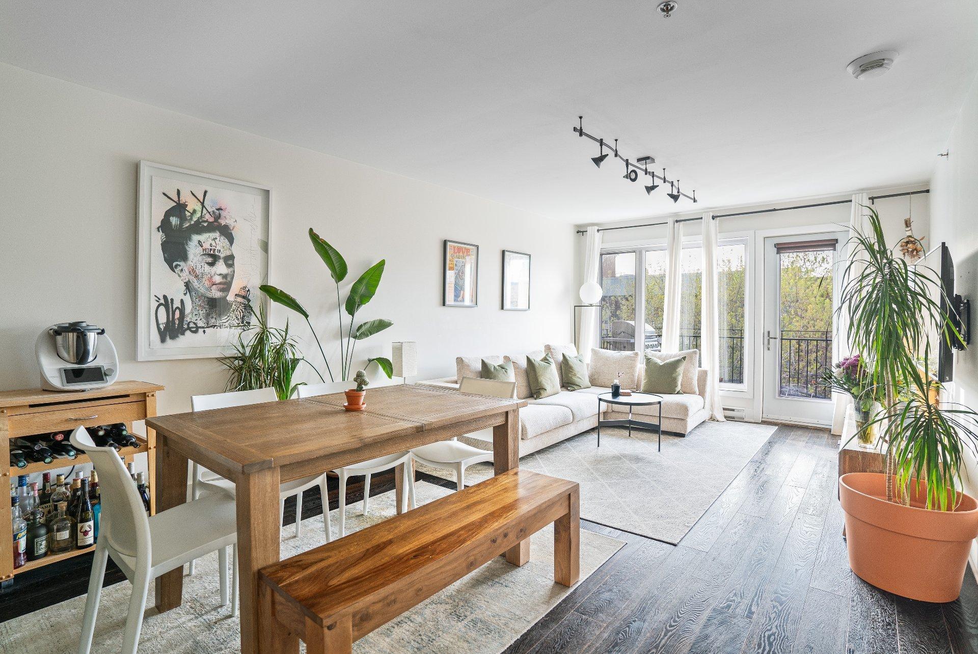 









1981


Rue du Centre

, 401,
Montréal (Le Sud-Ouest),




QC
H3K1J1


