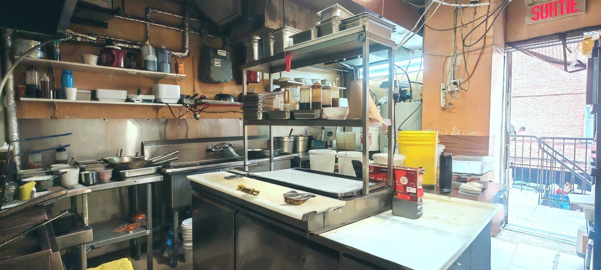 









1622


Boul. De Maisonneuve O.

,
Montréal (Ville-Marie),




QC
H3H1J5

