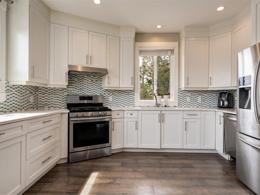 









5766


Linley Valley

Dr,
Nanaimo,




BC
V9T 0G6

