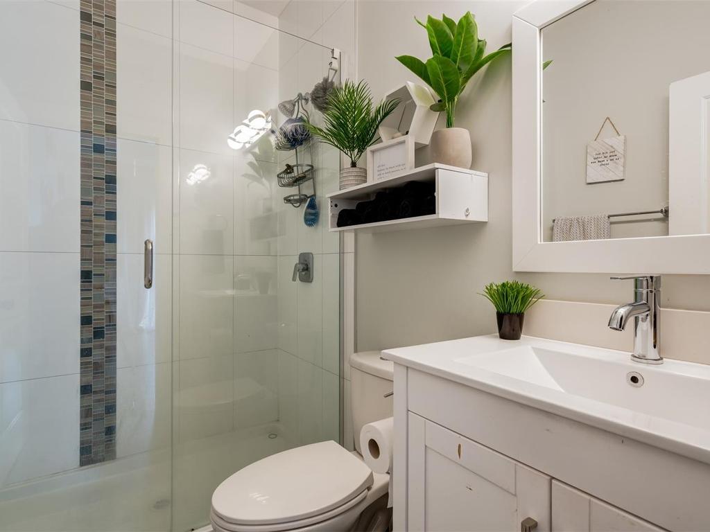 









5766


Linley Valley

Dr,
Nanaimo,




BC
V9T 0G6

