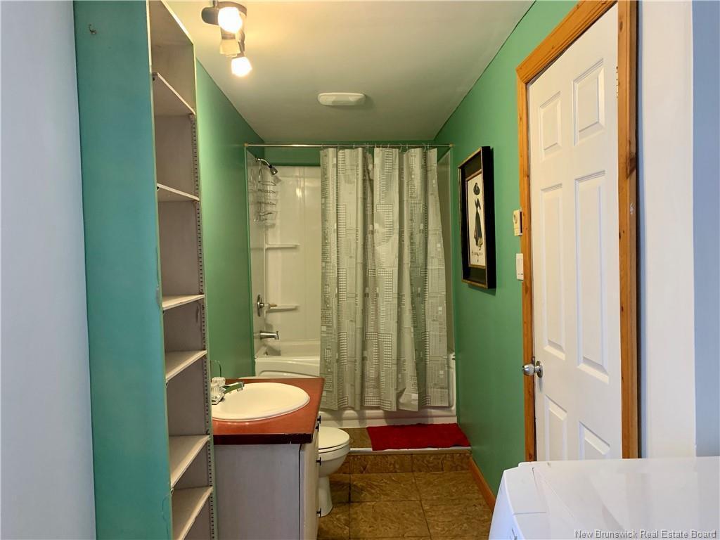 









453


Chaleur

,
Charlo,




NB
E8E 2B9

