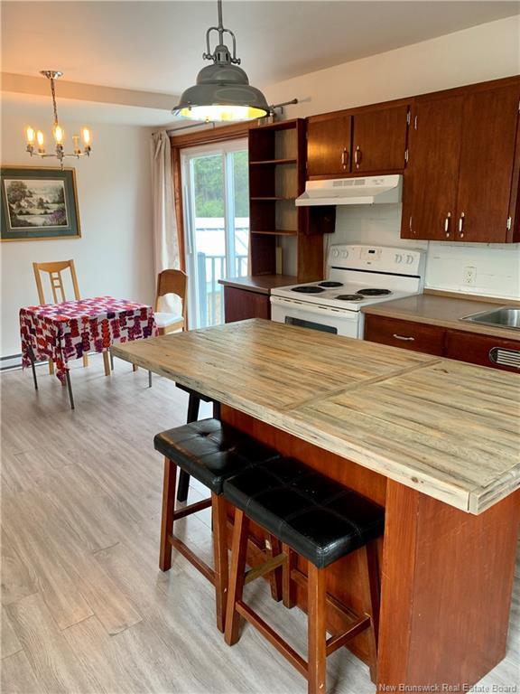 









453


Chaleur

,
Charlo,




NB
E8E 2B9

