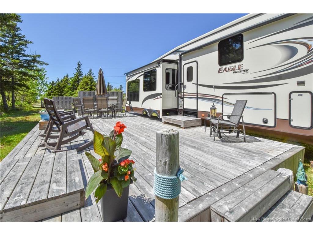 









98


des Vacanciers

LANE,
Pointe-Canot,







NB
E8T 5S1

