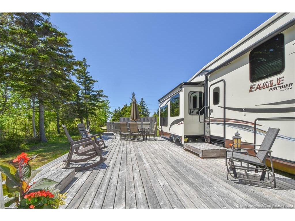 









98


des Vacanciers

LANE,
Pointe-Canot,







NB
E8T 5S1

