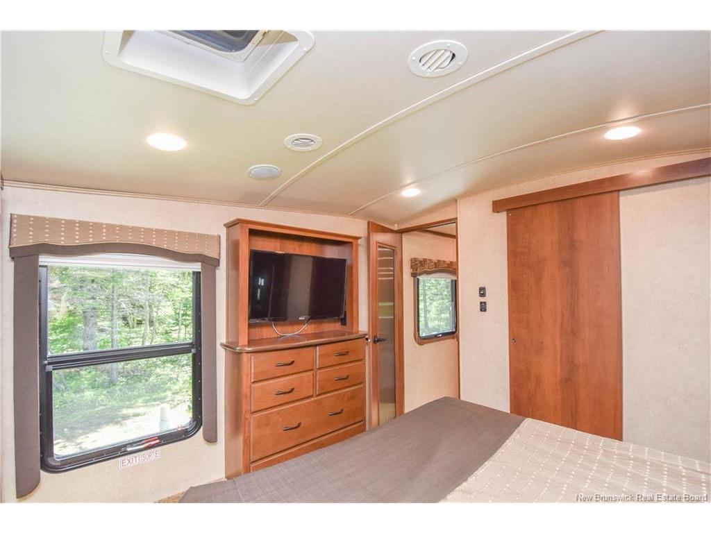 









98


des Vacanciers

LANE,
Pointe-Canot,







NB
E8T 5S1

