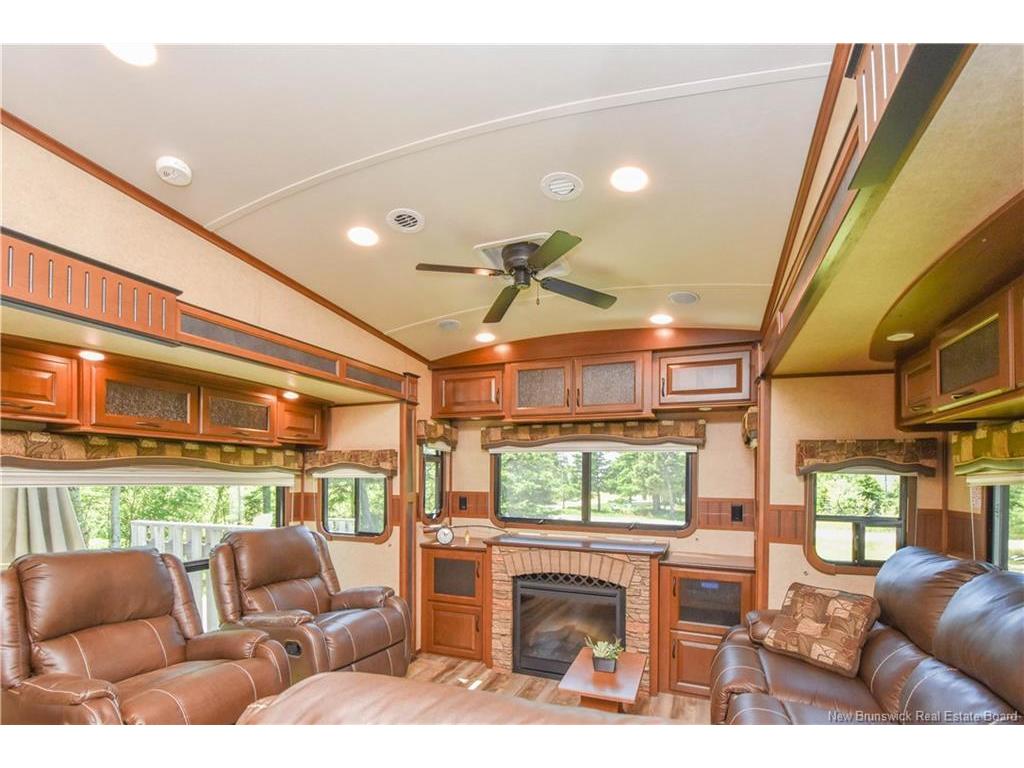 









98


des Vacanciers

LANE,
Pointe-Canot,







NB
E8T 5S1

