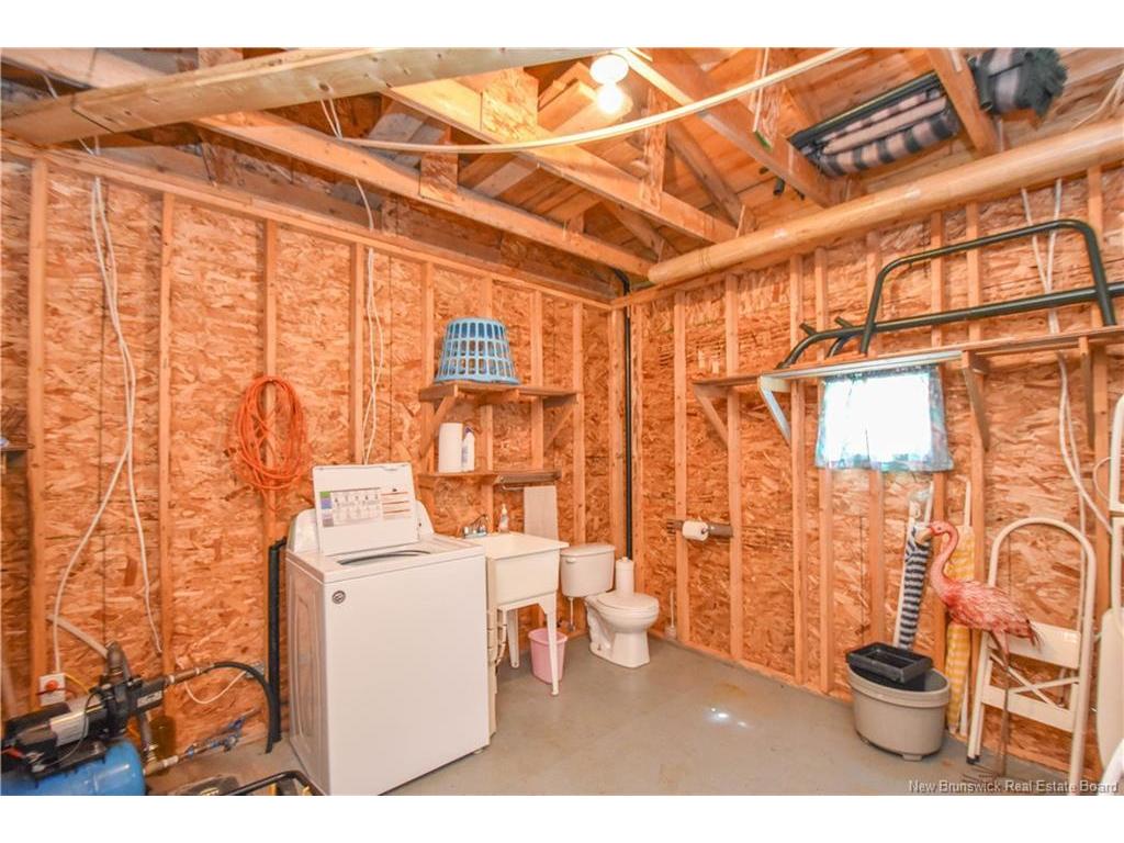 









98


des Vacanciers

LANE,
Pointe-Canot,







NB
E8T 5S1


