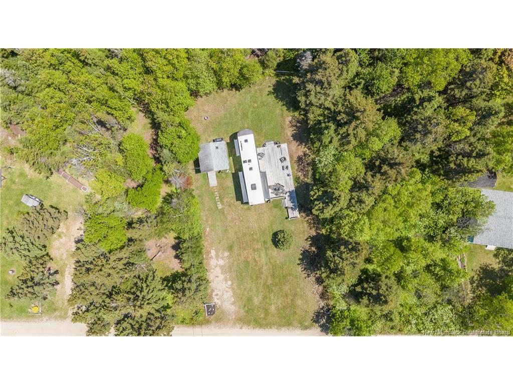 









98


des Vacanciers

LANE,
Pointe-Canot,







NB
E8T 5S1

