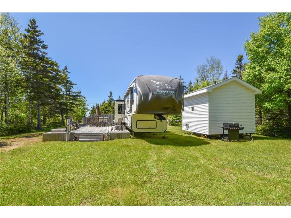 









98


des Vacanciers

LANE,
Pointe-Canot,







NB
E8T 5S1

