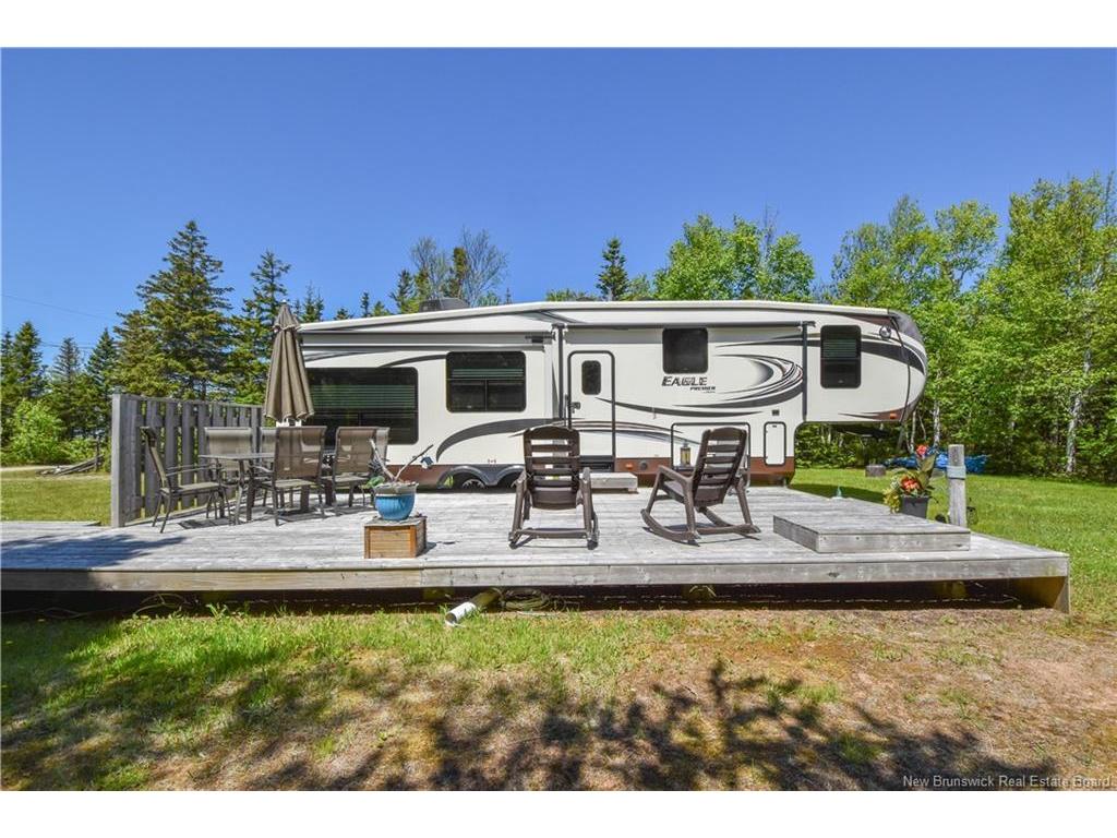 









98


des Vacanciers

LANE,
Pointe-Canot,







NB
E8T 5S1

