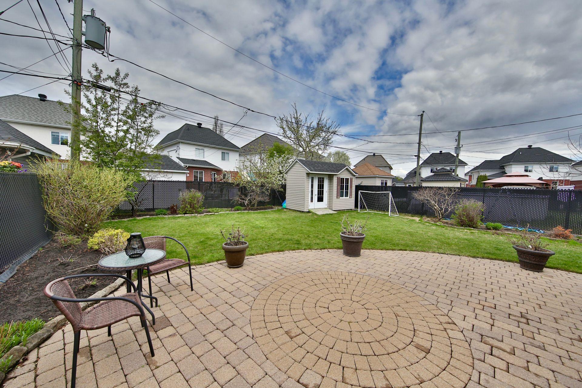 









7232


Rue des Pivoines

,
Longueuil (Saint-Hubert),




QC
J3Y0A1

