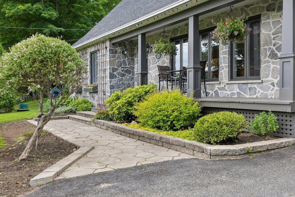 









26


Ch. Patterson

,
Cantley,




QC
J8V2Y9


