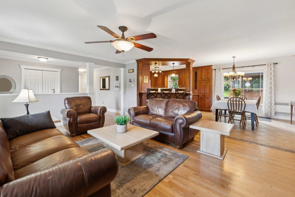 









26


Ch. Patterson

,
Cantley,




QC
J8V2Y9

