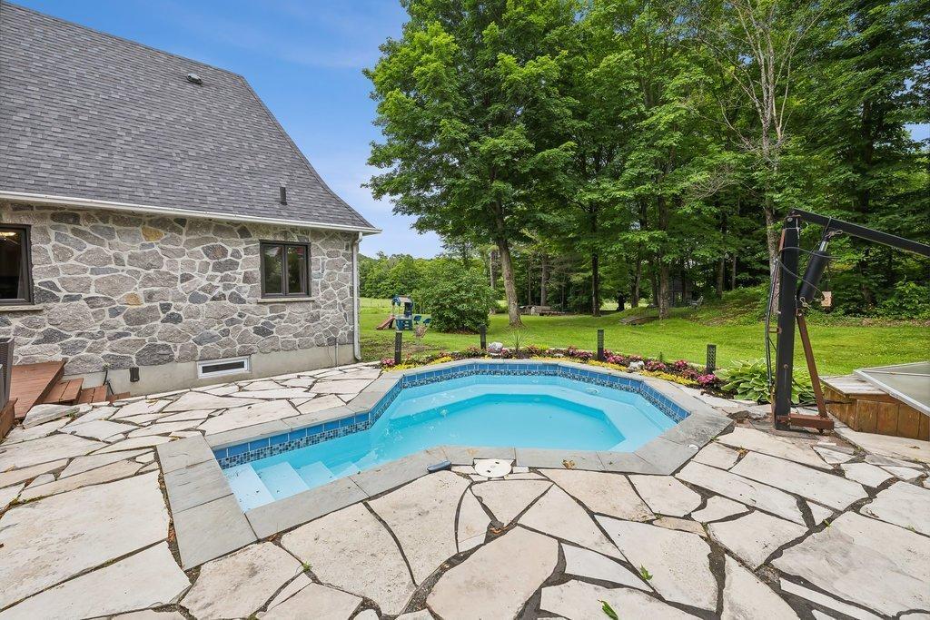 









26


Ch. Patterson

,
Cantley,




QC
J8V2Y9


