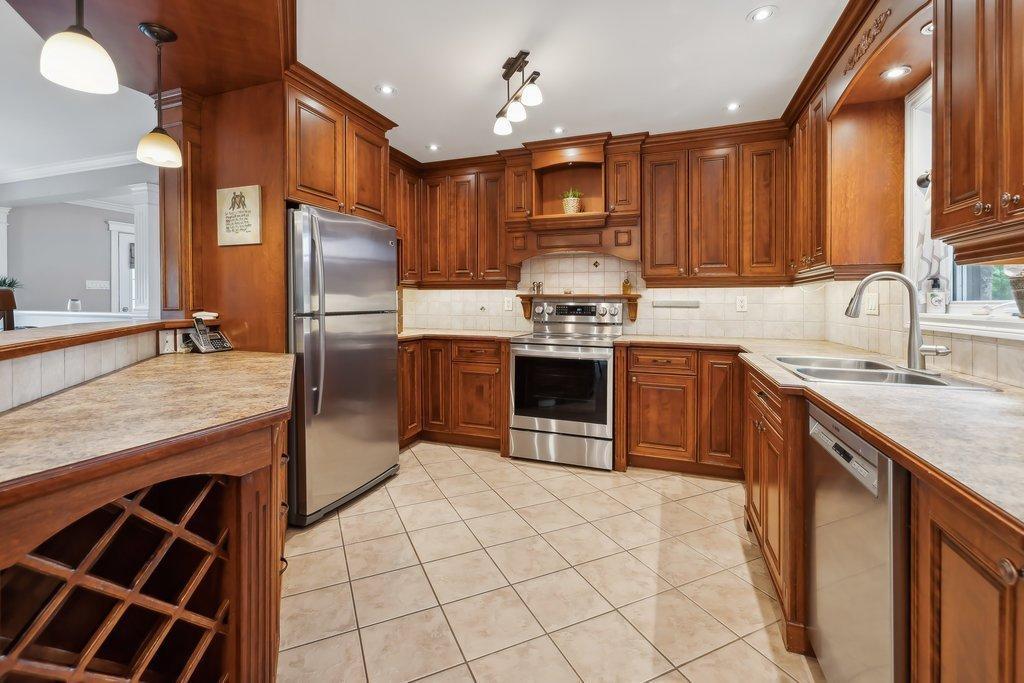 









26


Ch. Patterson

,
Cantley,




QC
J8V2Y9

