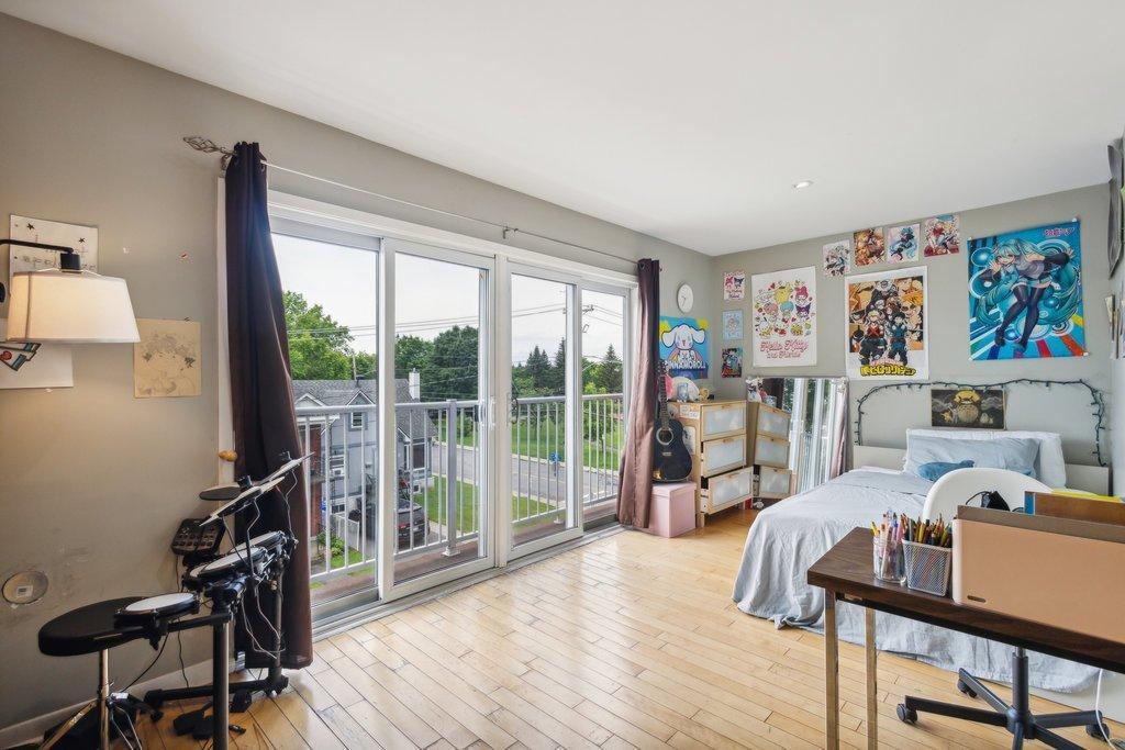 









40

 - 42


Rue Brodeur

,
Gatineau (Hull),




QC
J8Y2P5

