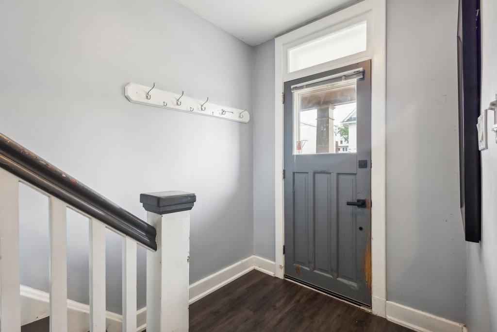 









40

 - 42


Rue Brodeur

,
Gatineau (Hull),




QC
J8Y2P5

