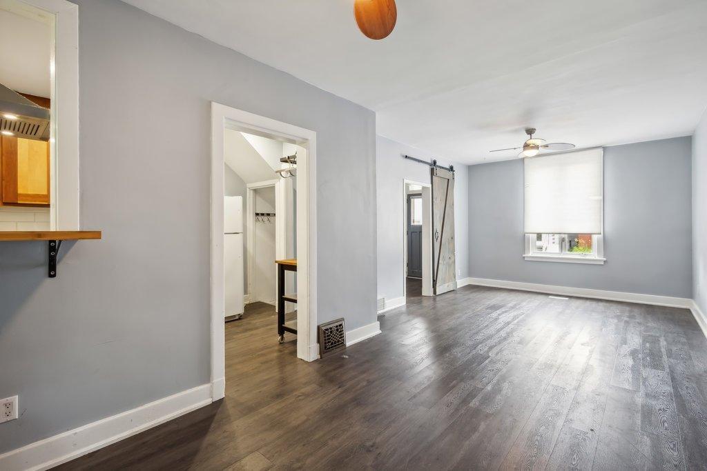 









40

 - 42


Rue Brodeur

,
Gatineau (Hull),




QC
J8Y2P5

