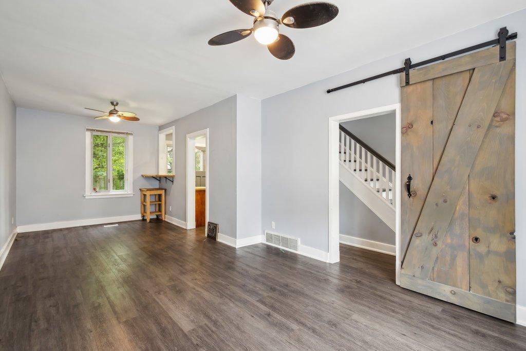 









40

 - 42


Rue Brodeur

,
Gatineau (Hull),




QC
J8Y2P5


