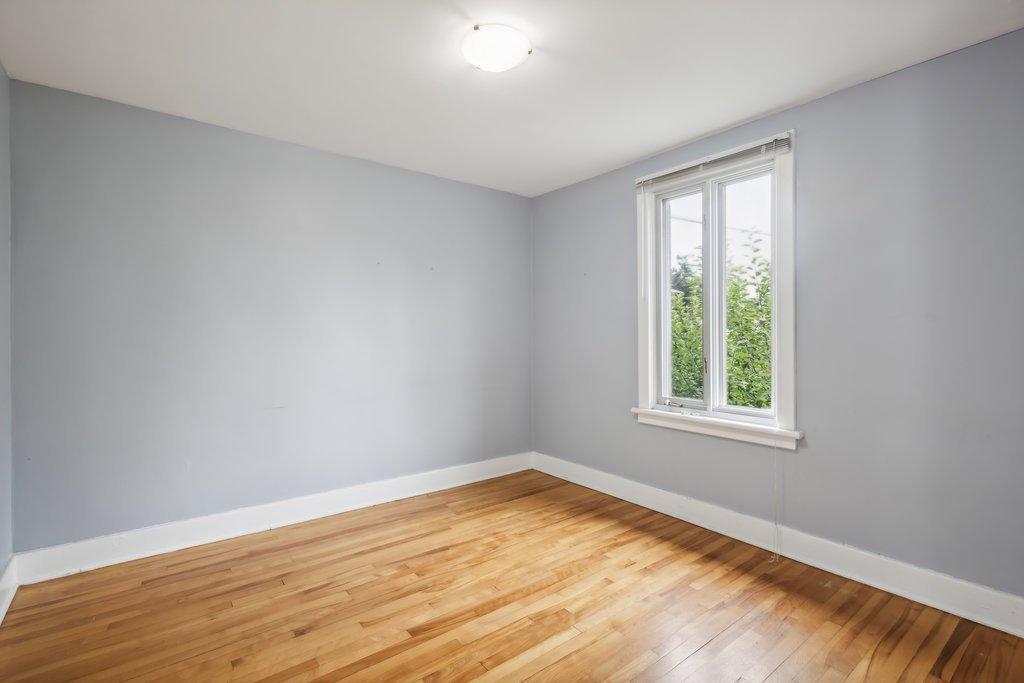 









40

 - 42


Rue Brodeur

,
Gatineau (Hull),




QC
J8Y2P5

