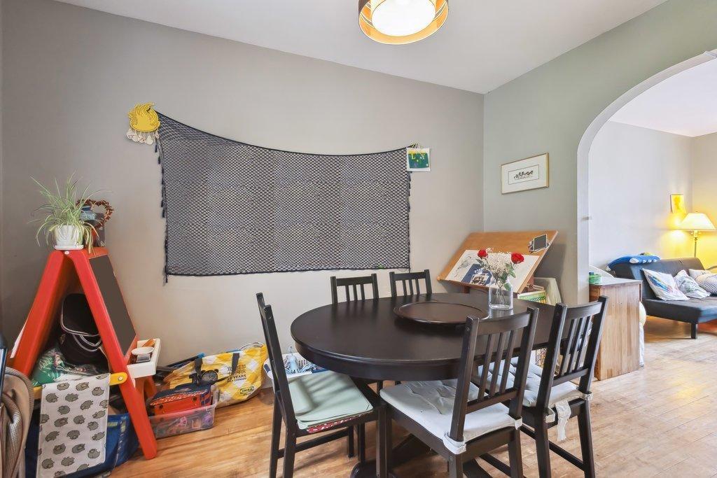 









40

 - 42


Rue Brodeur

,
Gatineau (Hull),




QC
J8Y2P5

