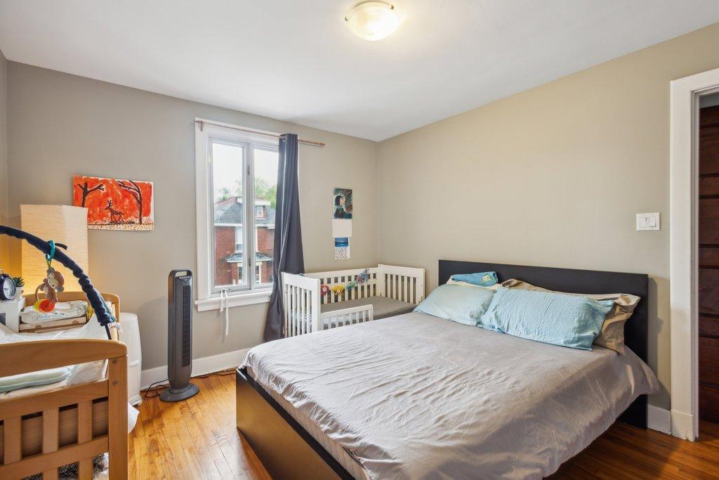









40

 - 42


Rue Brodeur

,
Gatineau (Hull),




QC
J8Y2P5


