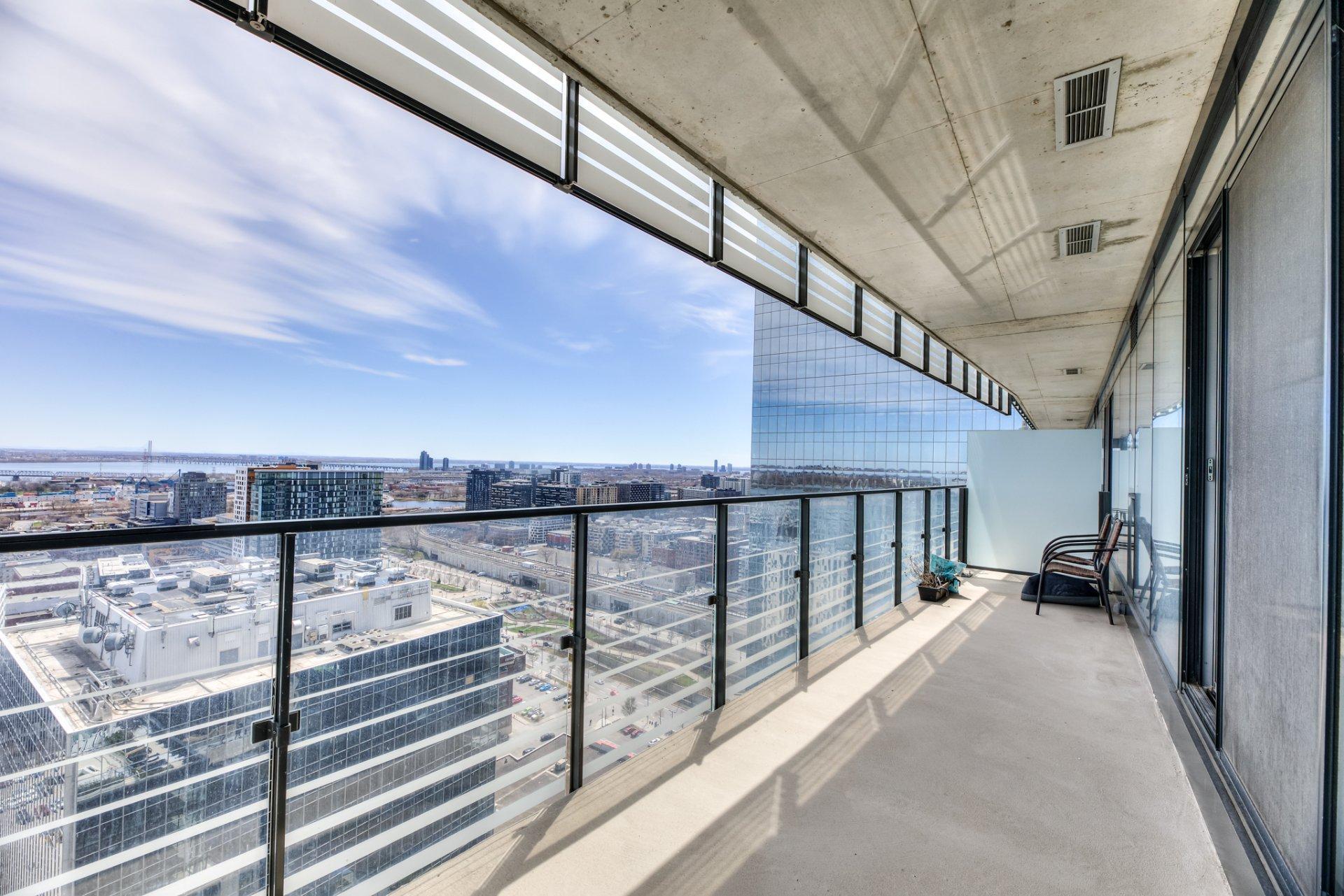 









720


Rue St-Jacques

, 2504,
Montréal (Ville-Marie),




QC
H3C1A1

