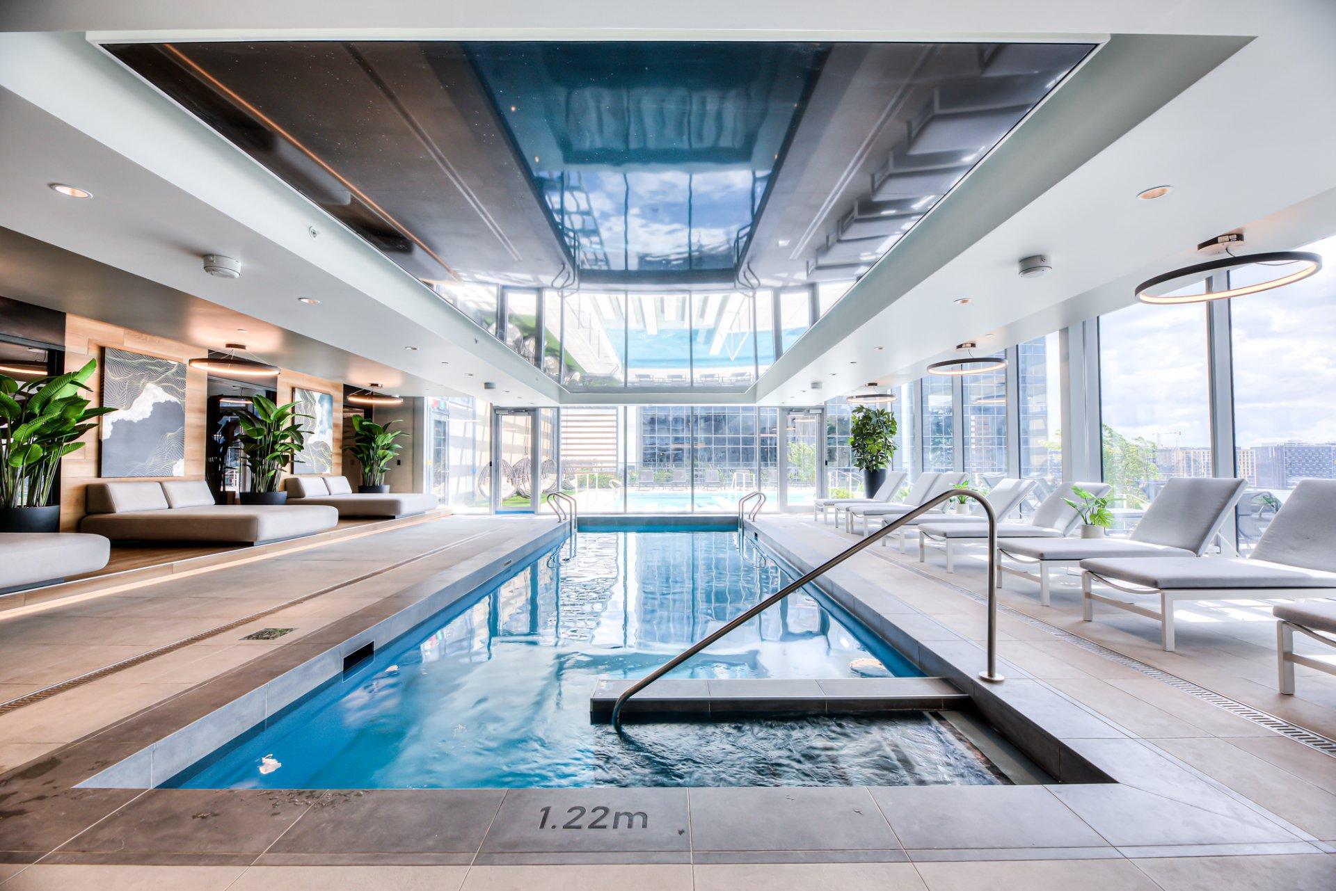 









720


Rue St-Jacques

, 2504,
Montréal (Ville-Marie),




QC
H3C1A1

