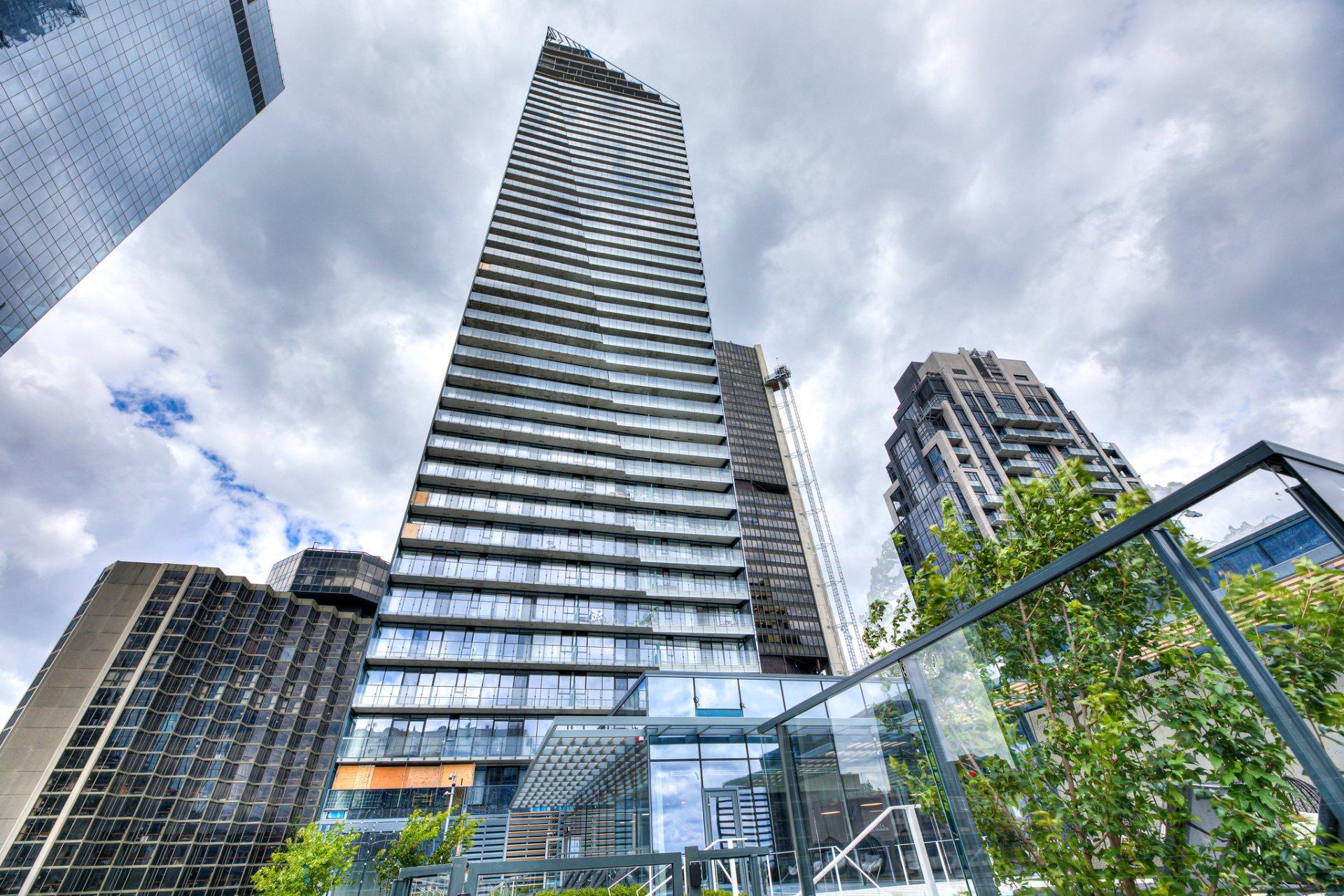 









720


Rue St-Jacques

, 2504,
Montréal (Ville-Marie),




QC
H3C1A1

