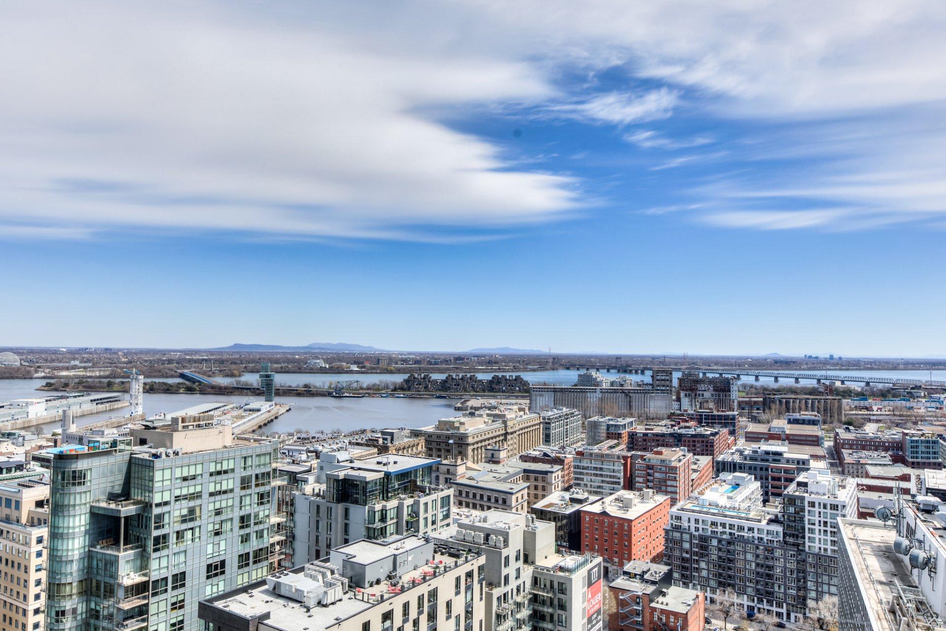 









720


Rue St-Jacques

, 2504,
Montréal (Ville-Marie),




QC
H3C1A1

