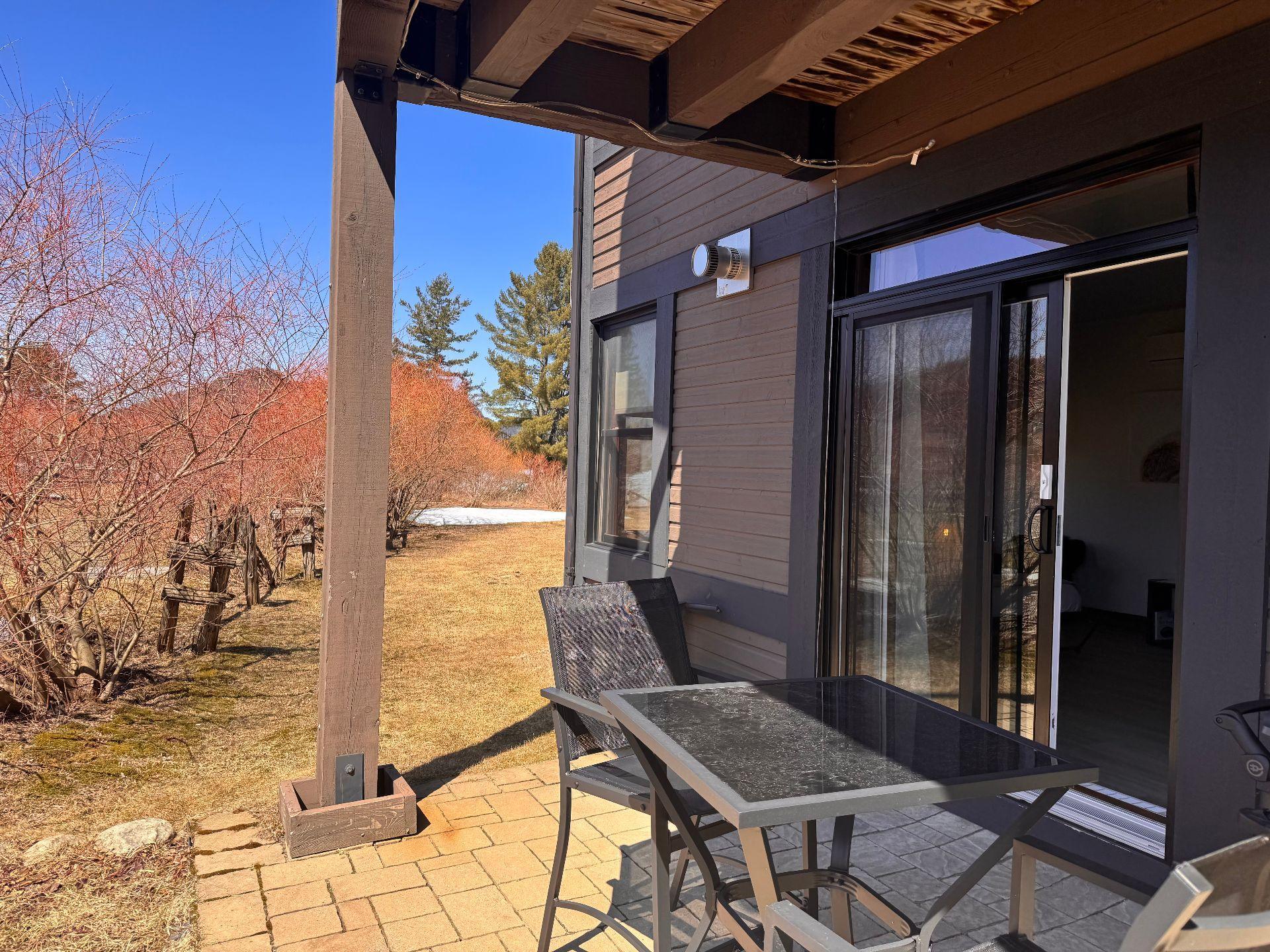 









2192


Ch. du Lac-Supérieur

, 2101,
Lac-Supérieur,




QC
J0T1P0

