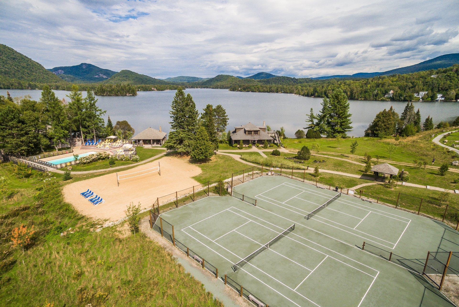 









2192


Ch. du Lac-Supérieur

, 2101,
Lac-Supérieur,




QC
J0T1P0

