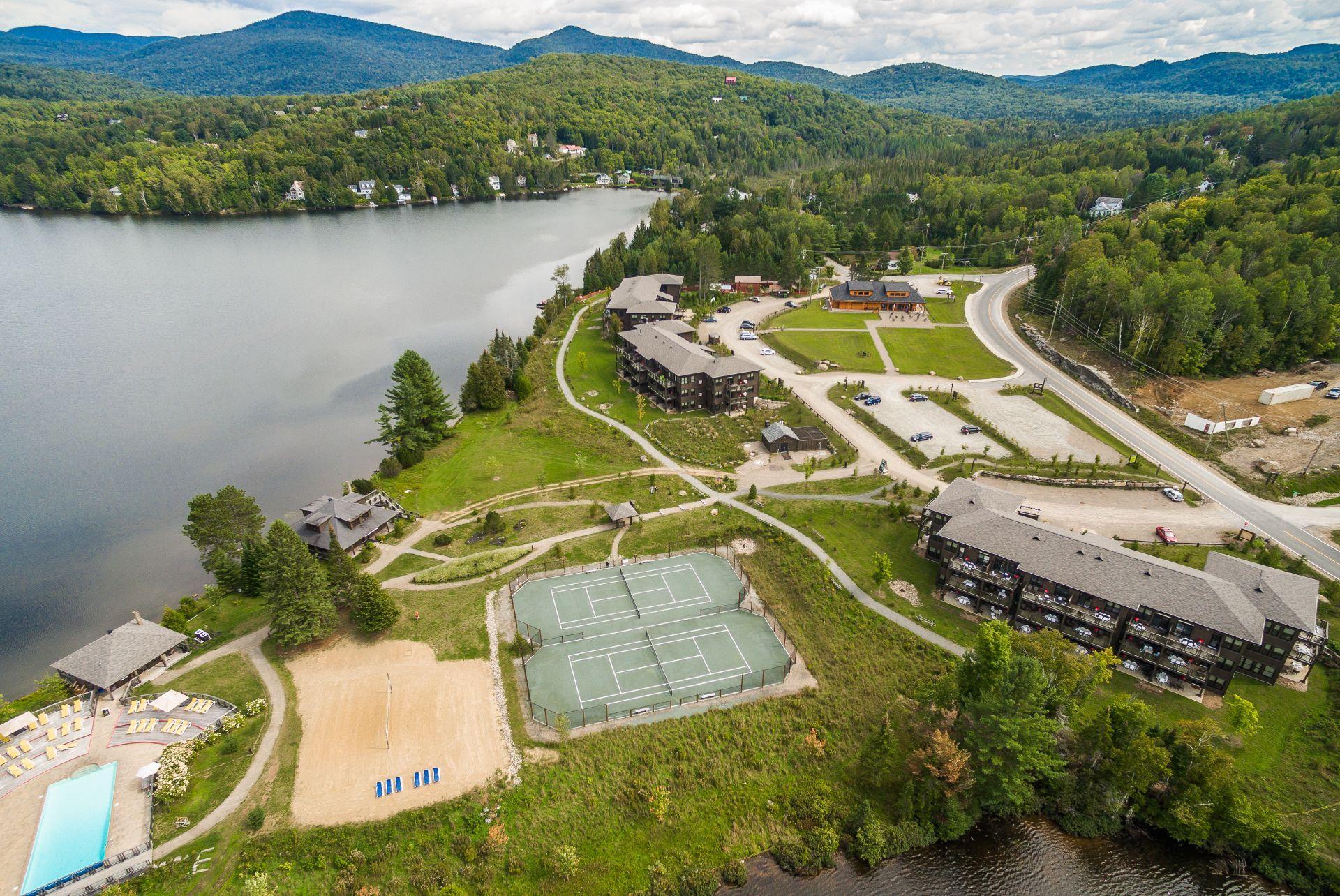 









2192


Ch. du Lac-Supérieur

, 2101,
Lac-Supérieur,




QC
J0T1P0

