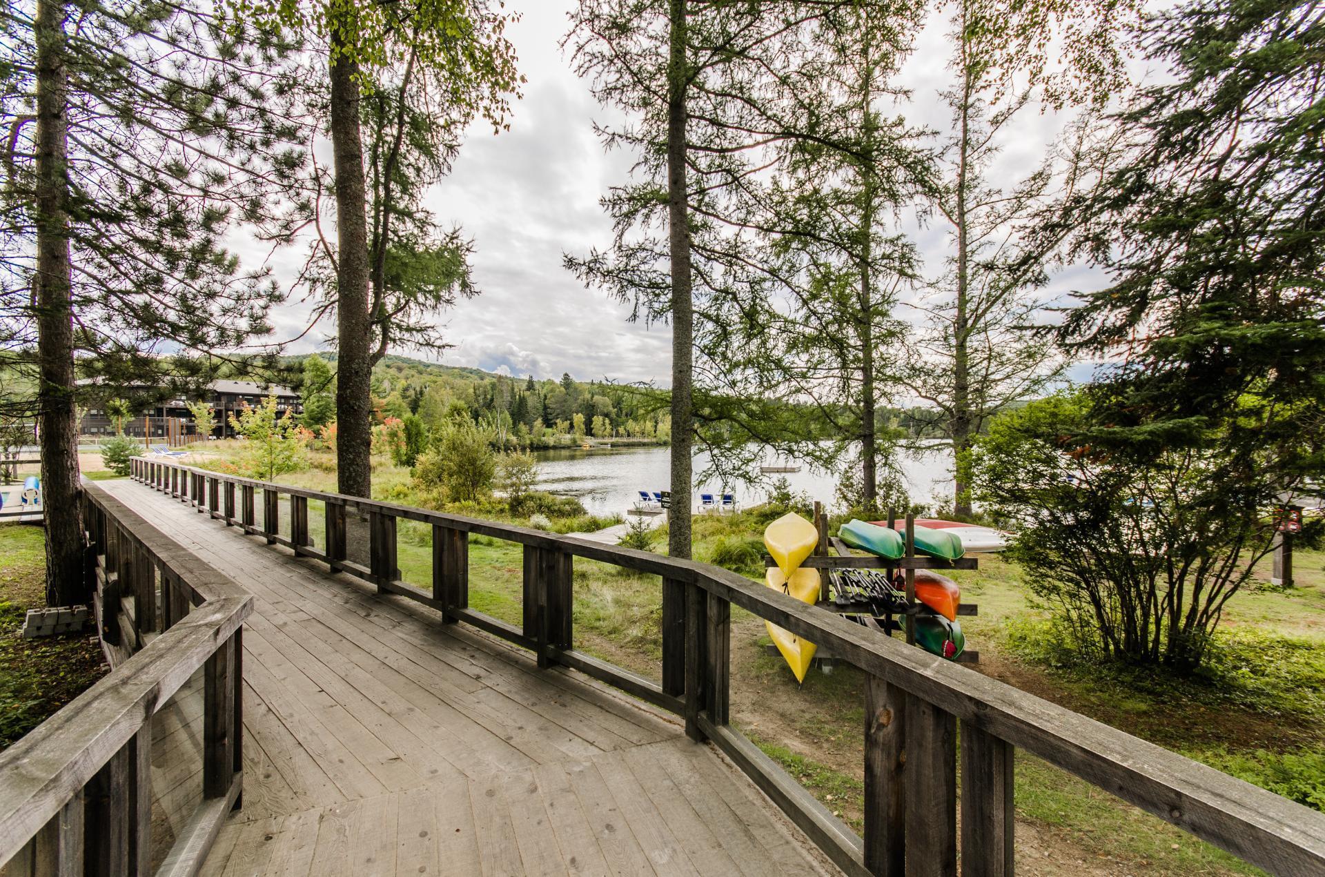 









2192


Ch. du Lac-Supérieur

, 2101,
Lac-Supérieur,




QC
J0T1P0

