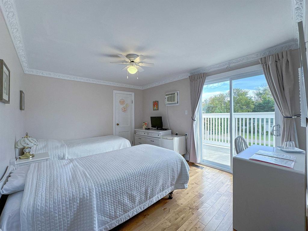 












40 Memory Lane

,
Cavendish,




PE
C0A 1N0

