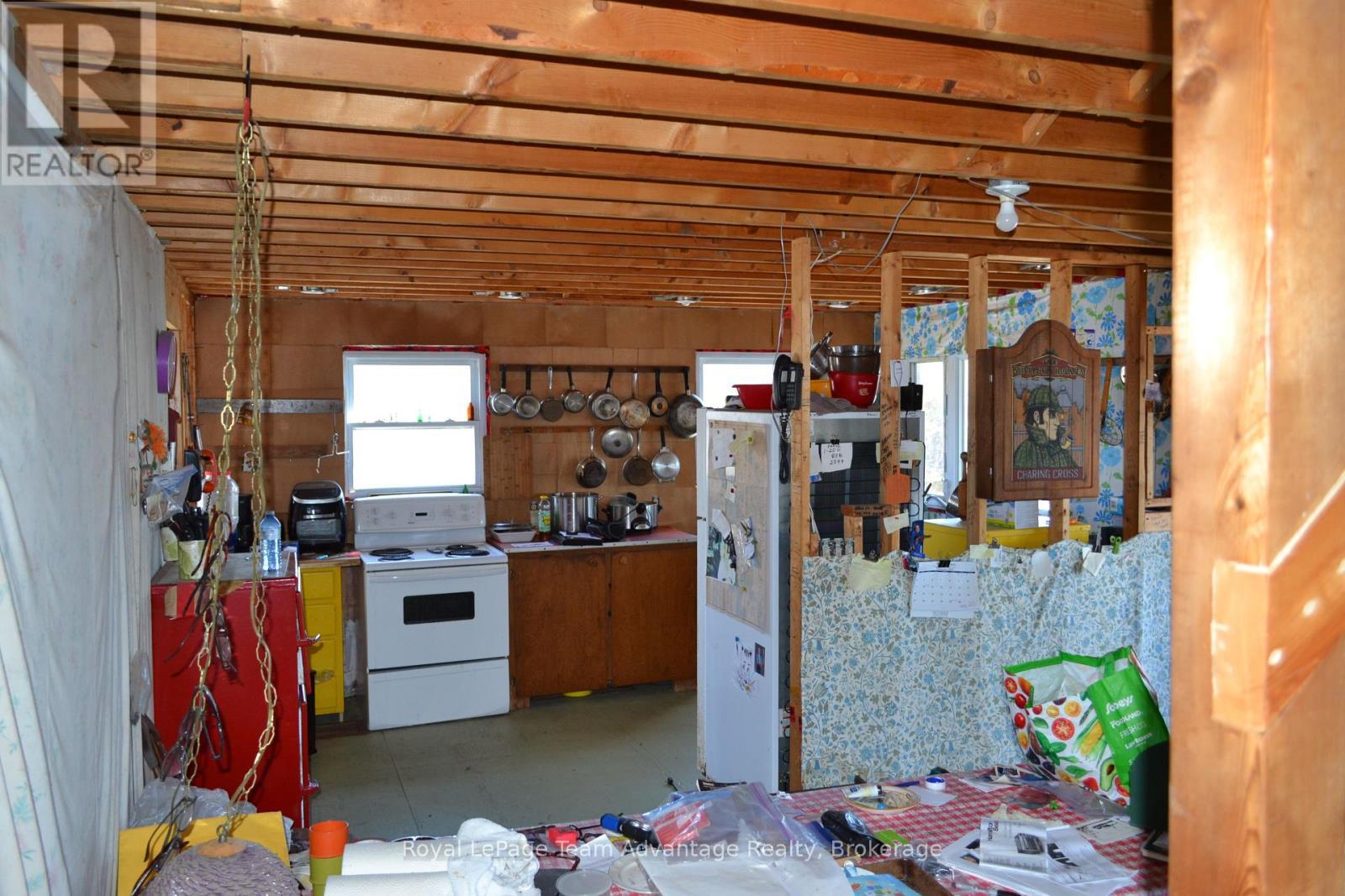 












25 A 27 ISLAND

,
The Archipelago (Archipelago North),




Ontario
P0G1K0


