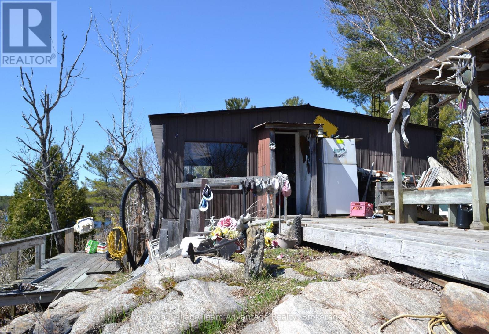 












25 A 27 ISLAND

,
The Archipelago (Archipelago North),




Ontario
P0G1K0


