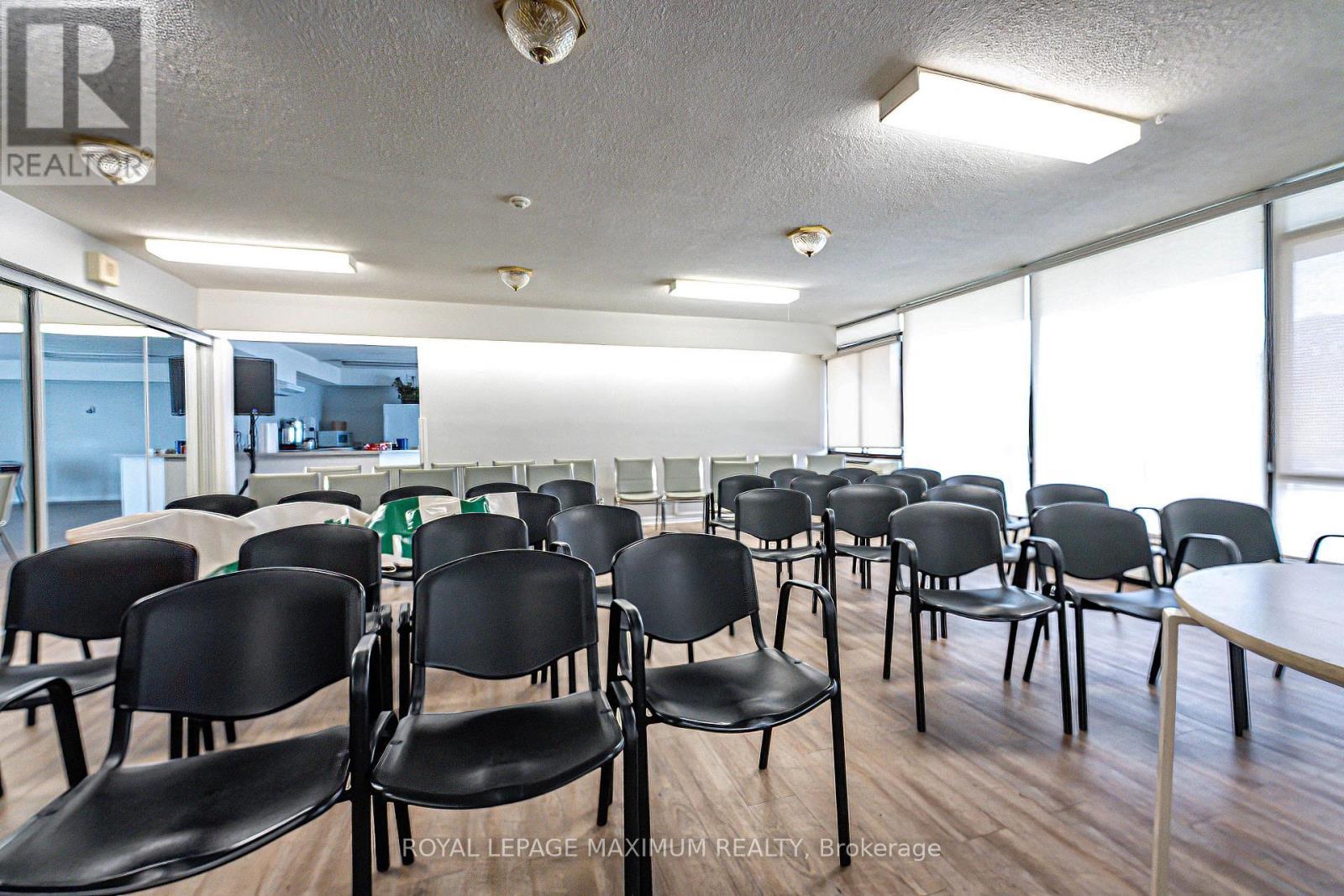 












2001 - 3300 DON MILLS ROAD

,
Toronto,




Ontario
M2J4X7

