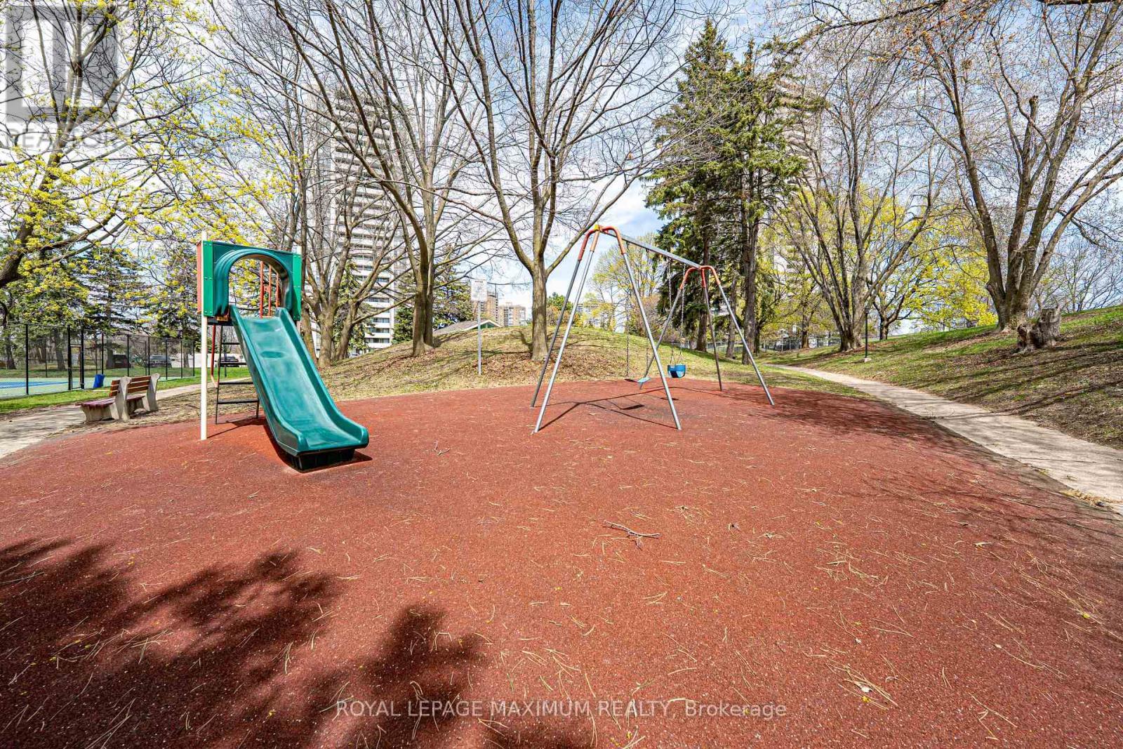 












2001 - 3300 DON MILLS ROAD

,
Toronto,




Ontario
M2J4X7

