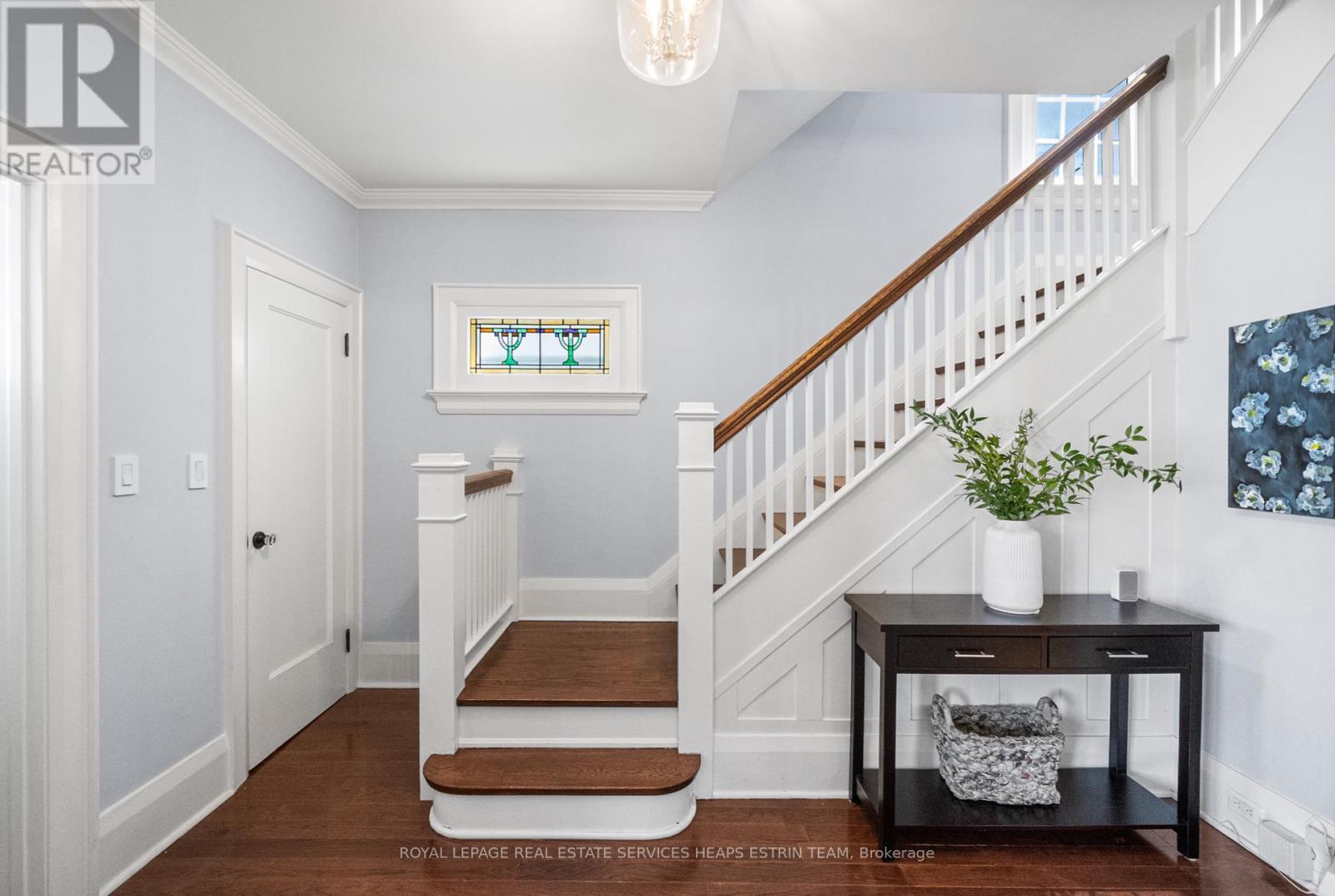 












129 DELORAINE AVENUE

,
Toronto,




Ontario
M5M2B1

