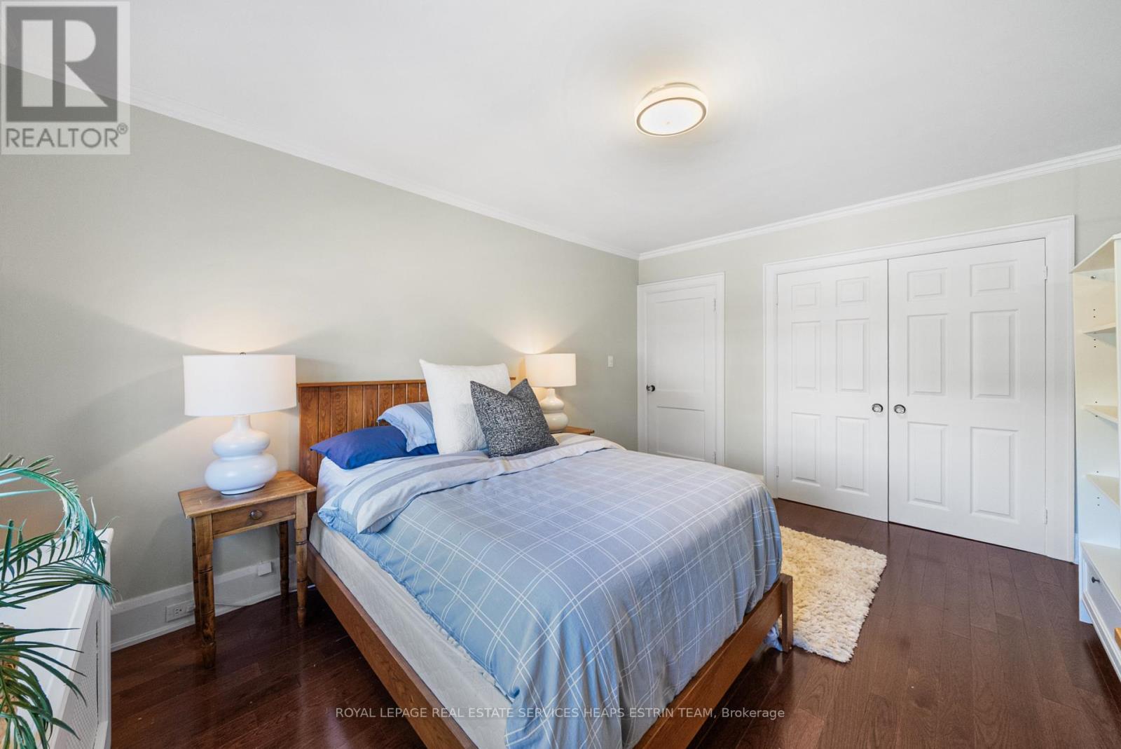 












129 DELORAINE AVENUE

,
Toronto,




Ontario
M5M2B1

