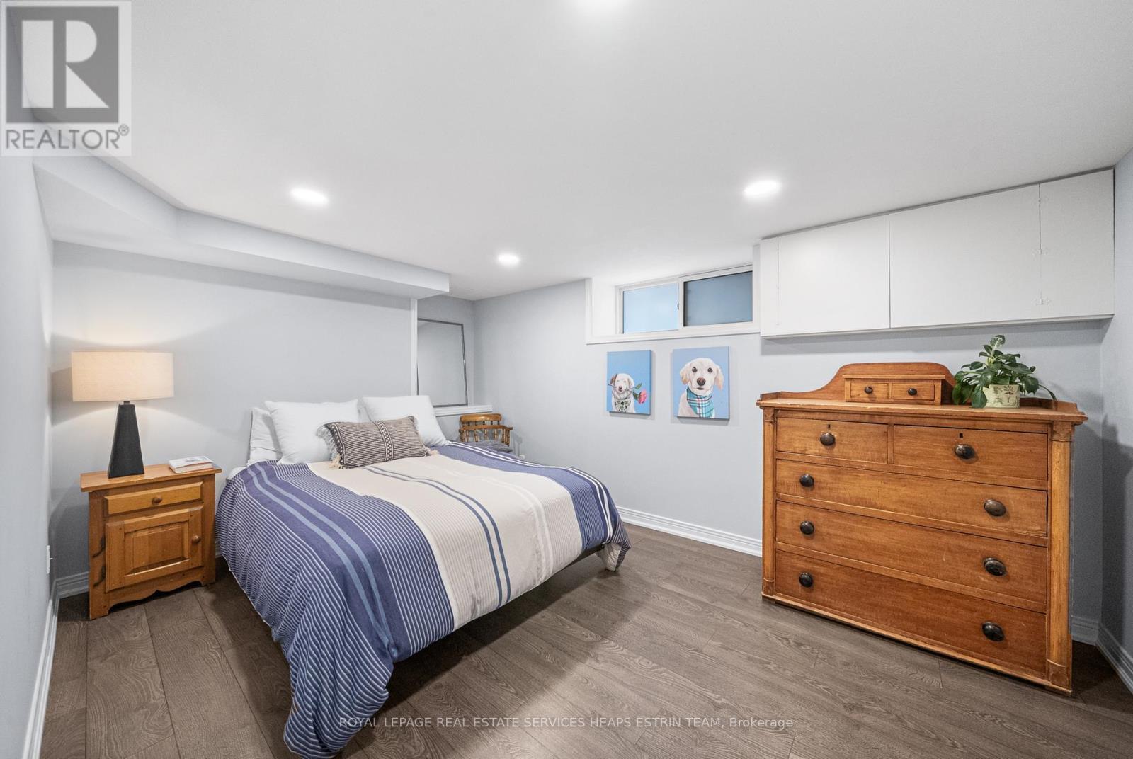 












129 DELORAINE AVENUE

,
Toronto,




Ontario
M5M2B1

